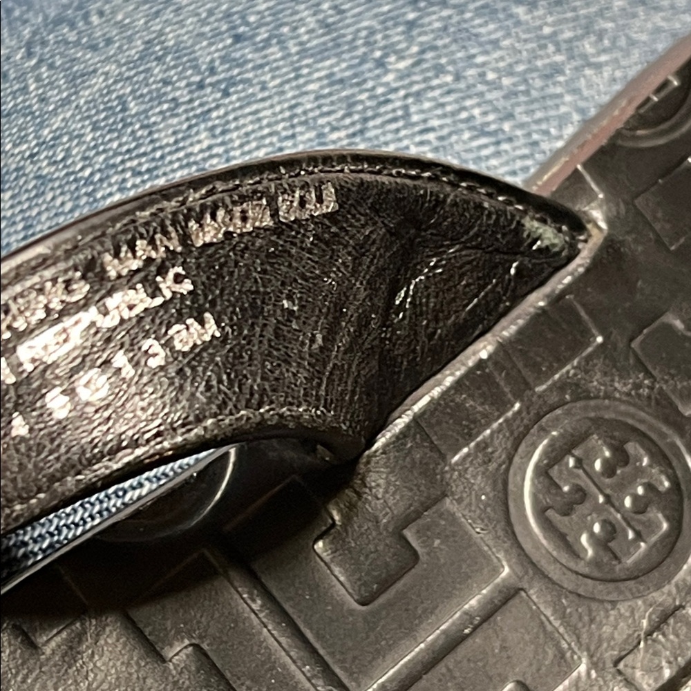 Tory Burch Thora logo black flip flops - Picture 7 of 8